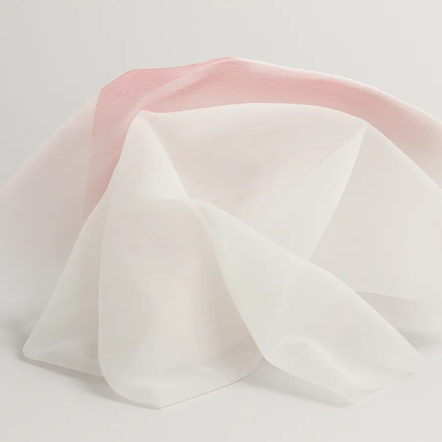 PAD monofil tkanina bílá, 25g/m2 š. 140cm, 1. jak